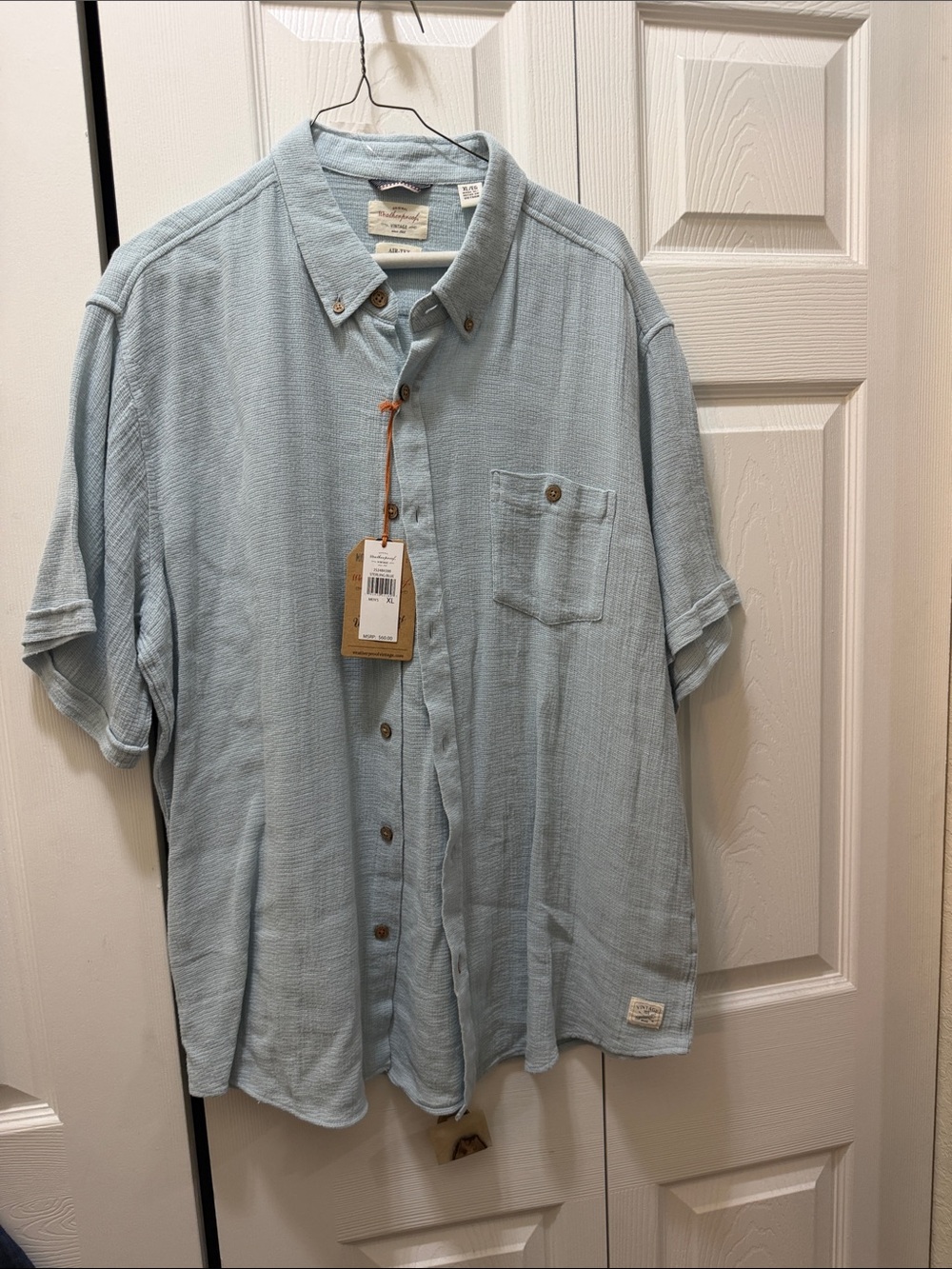 Light Blue Short-Sleeve Button-Down Shirt - Casual Everyday